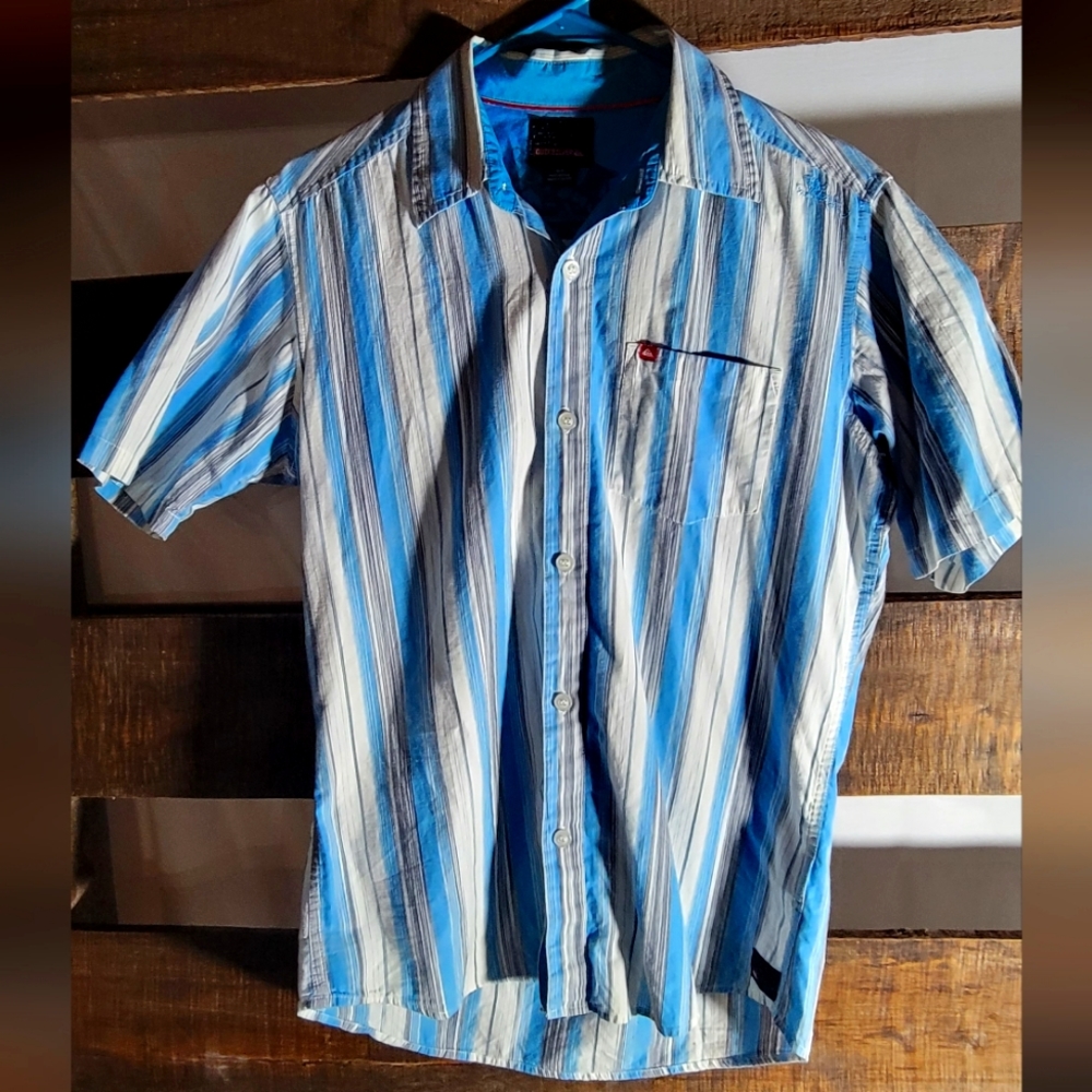Vintage Quicksilver short sleeve button-up - Picture 1 of 3